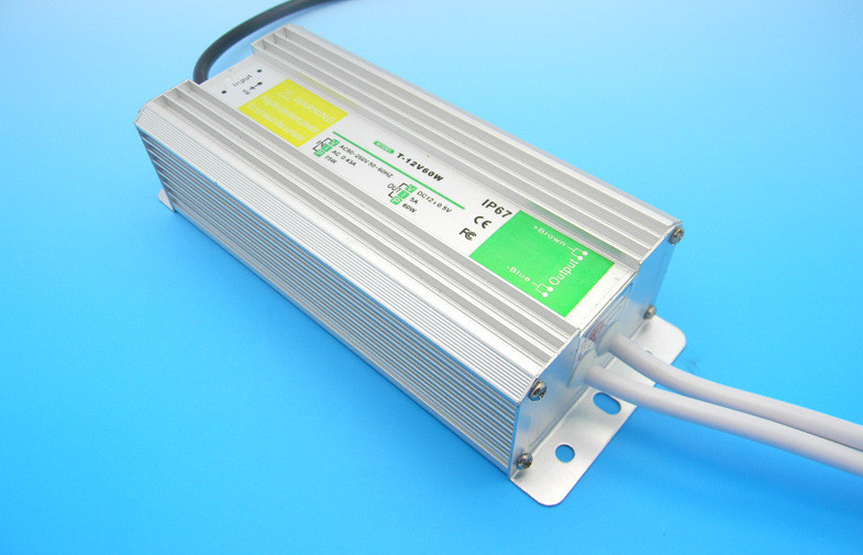 60w alüminyum elektrolitik kapasitör IP68 su geçirmez güç kaynağı Sabit Akım LED Driver