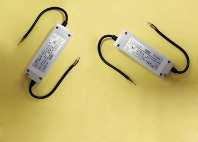 IP64 Yüksek Verimli LED Aydınlatma Güç Kaynağı AC girişi ile süper ince LED sürücü
