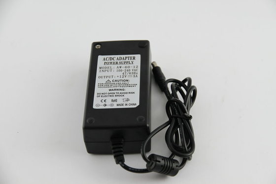 Taşınabilir Ayarlı Gerilim AC DC Güç Adaptörü 60W AC 110V - 220V, 12 Volt Güç Adaptörü