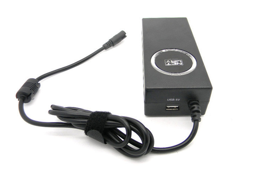 CE Belgeleri 90W AC DC Universal Laptop Güç Adaptörüne Aşırı Akım Koruması