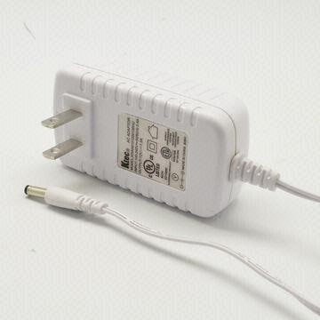 15W Evrensel AC güç adaptörü, Beyaz Renkli Seviye V Güç Kaynakları