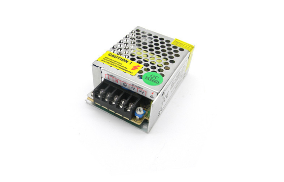 12V 2A 25W Metal Taraflı CCTV Kamera Tek Çıkış Voltajı Güç Kaynağı Sabit Akım