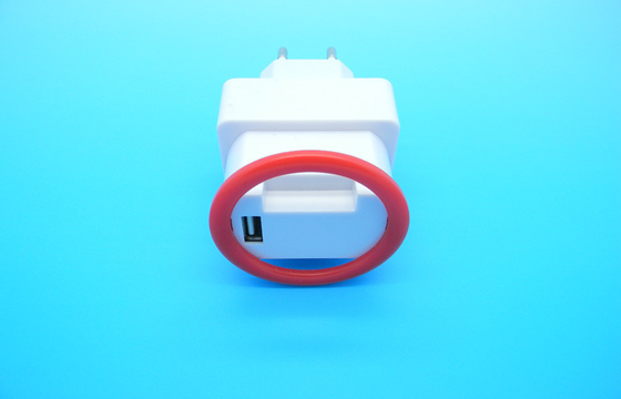Akıllı Telefonlar / Tablet / IPhone için 5V 2000mA Evrensel USB Seyahat Şarj Cihazı