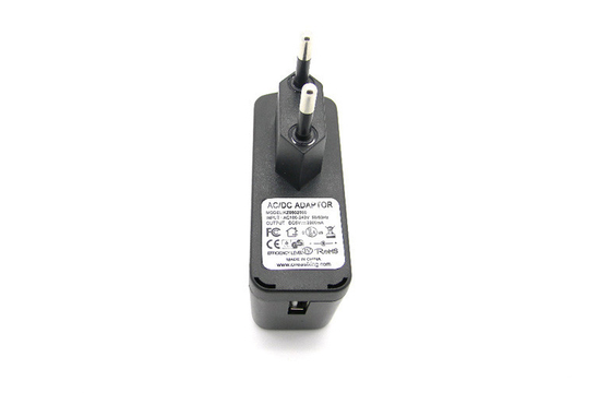 AC100-240V Evrensel USB Seyahat Şarj Cihazı