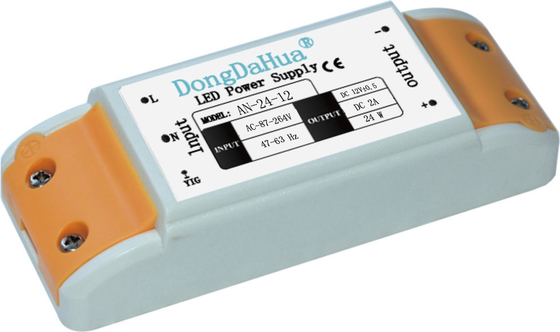 yüksek verim Shenzhen fabrikada LED şerit DC12V / 24V CE RoHS plastik güç kaynağı