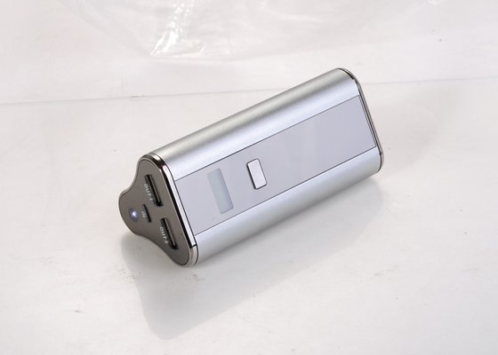 Cep Telefonu / Araba 5V Mobil Güç Kaynağı LED 7800MAH ile