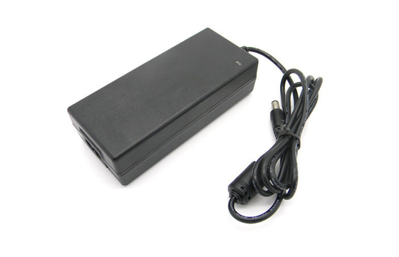 Elektrik Masaüstü Anahtarlama Güç Kaynağı / Harici 12V 5A Adaptör
