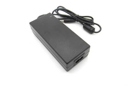 Elektrik Masaüstü Anahtarlama Güç Kaynağı / Harici 12V 5A Adaptör