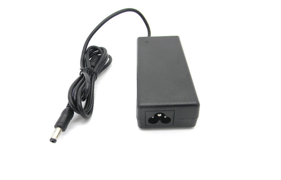 24V 3A Masaüstü Anahtarlama Güç Adaptörü Elektronik / Yazıcı Makinesi Şarj Cihazı için