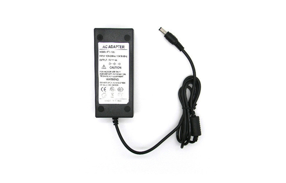 Hi-pot 12V 4A Masaüstü DC Güç Kaynağı FCC Bölüm 15 Class B Güvenlik Kameraları için