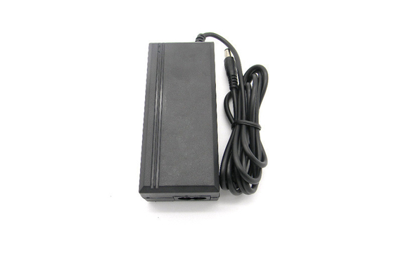 12V 2A AC DC Güç Adaptörüne Aşırı Akım / Sabit Akım 5.5x2.1mm
