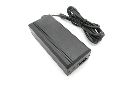 12V 2A AC DC Güç Adaptörüne Aşırı Akım / Sabit Akım 5.5x2.1mm