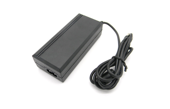 12V 2A AC DC Güç Adaptörüne Aşırı Akım / Sabit Akım 5.5x2.1mm