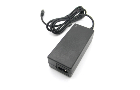 Aşırı Gerilim AC DC Güç Adaptörü Masaüstü 36W 12V UK Plug LCD TV için