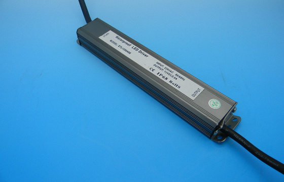 Transformatör güç kaynağı 30W12V LED Su Geçirmez Sürücü CE RoHS ile FCC Bölüm 15B IP68
