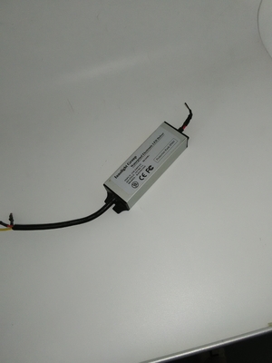 Su geçirmez LED sürücü güç kaynağı 12V 3A Constact voltaj LED sürücü