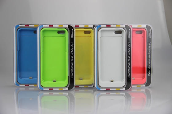IPhone Çok Renkli İnce iPhone Pil Kılıfı 2200mAh Pil Gücü Paketi 5