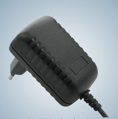 Elektronik Geniş 11W Evrensel AC Güç Adaptörü Geniş Aralıklı EN60950 Siyah