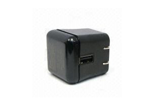 Yüksek Verimli, 10mA - 2100mA&amp;#39;lık Kompakt 5V Evrensel USB Güç Adaptörü