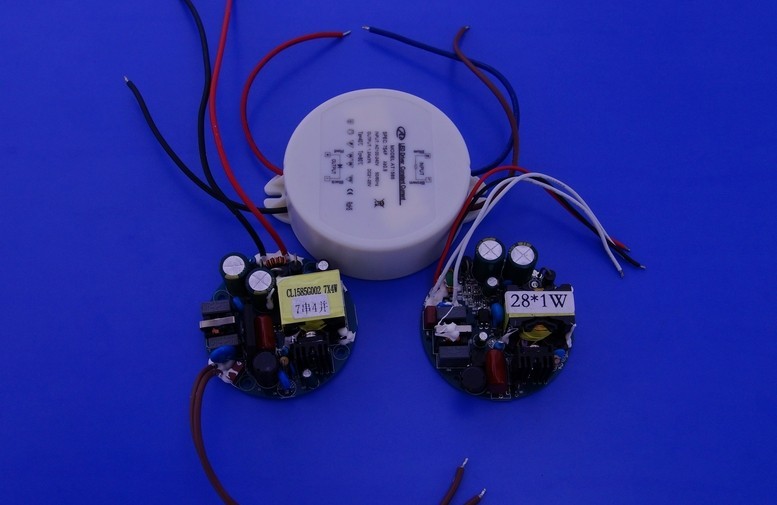 CE Belgeli 24V DC 650ma LED Sabit Akım Güç Kaynağı